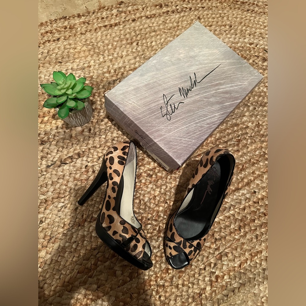 LEOPARD HEELS